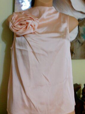 TARGET PEACH BLOUSE WITH FLOWER SIZE XXS NWT